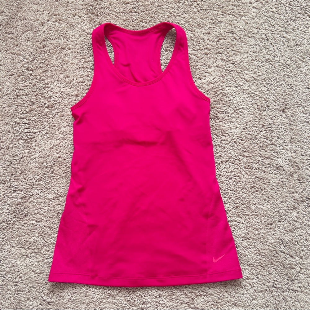 Nike DRI-FIT Pink Fitted Shelf Bra Racerback Athletic Tank Women’s Size Small